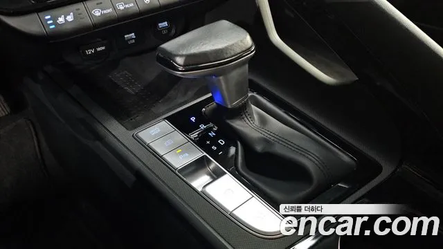 Hyundai Avante CN7 — Фото автомобиля 9