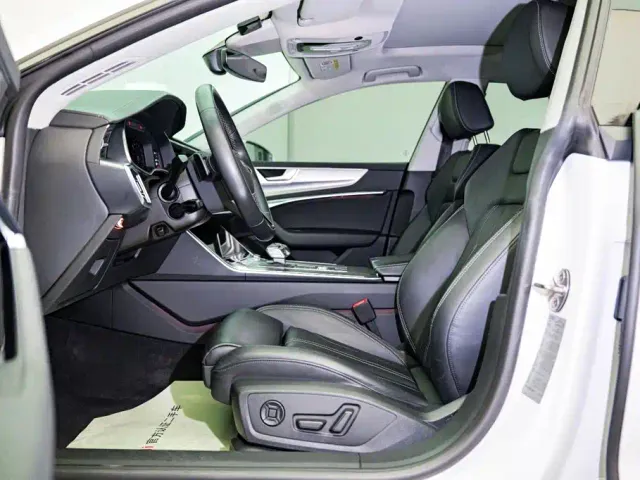 Audi A7 — Фото автомобиля 10