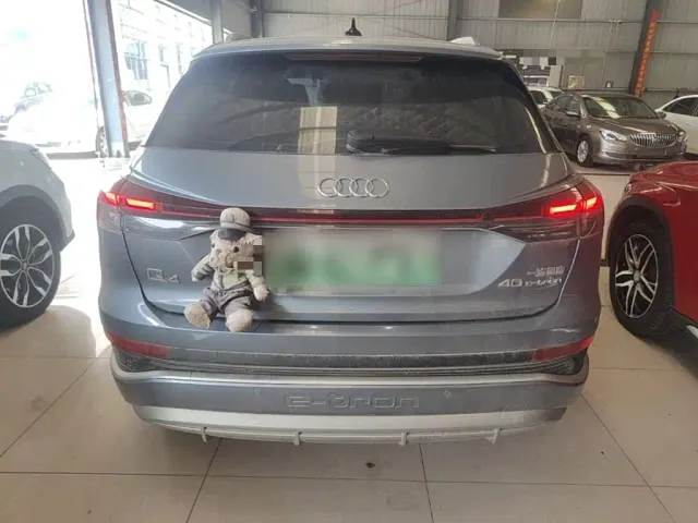 Audi Q4 e-tron — Фото автомобиля 5