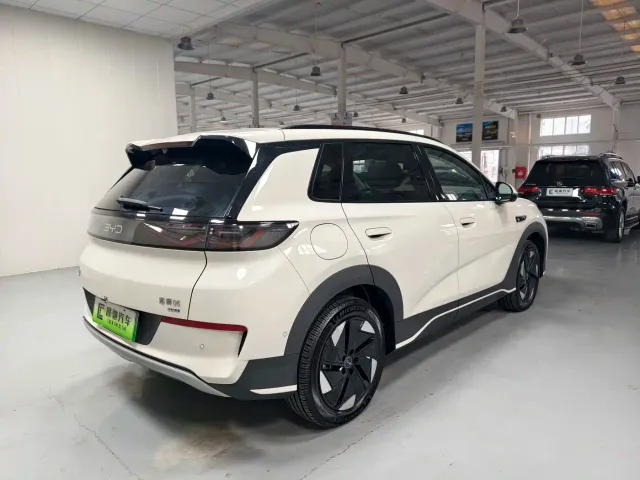 BYD Sealion 05 EV — Фото автомобиля 4