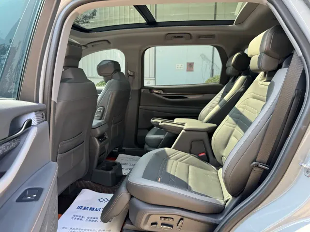 Ford Edge — Фото автомобиля 9