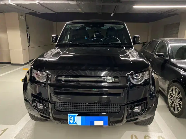 Land Rover Defender — Фото автомобиля 2