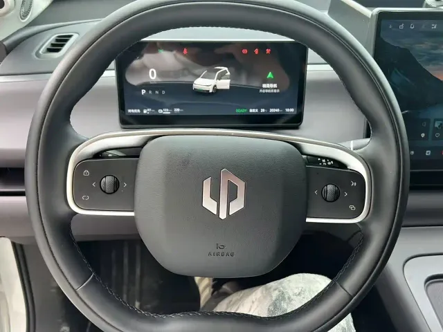 Leapmotor C16 — Фото автомобиля 5