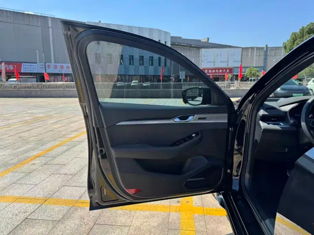 Geely Xingrui — Фото автомобиля 10