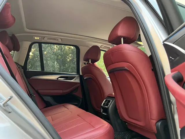 BMW iX3 — Фото автомобиля 20
