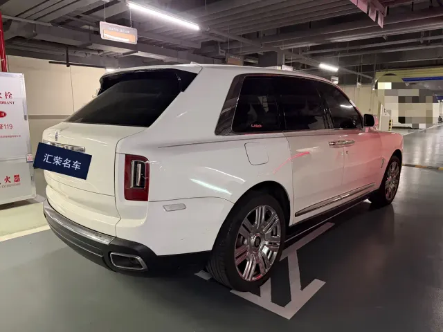 Rolls-Royce Cullinan — Фото автомобиля 4