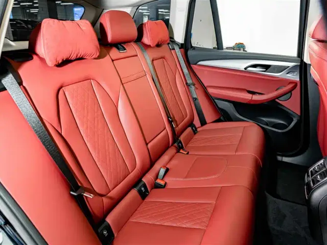 BMW iX3 — Фото автомобиля 24