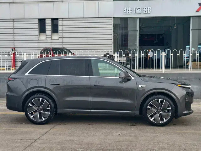 Li Auto L6 — Фото автомобиля 5