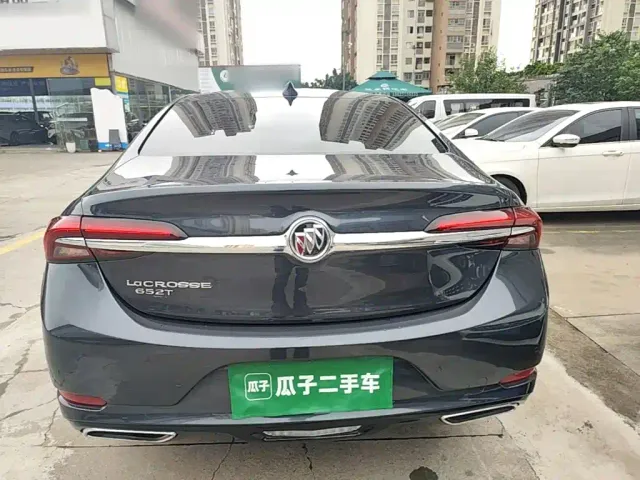 Buick LaCrosse — Фото автомобиля 5