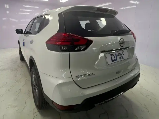 Nissan X-Trail — Фото автомобиля 6