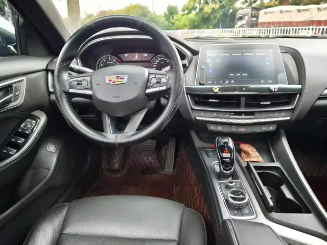 Cadillac CT5 — Фото автомобиля 12
