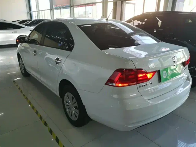 Volkswagen Santana — Фото автомобиля 4
