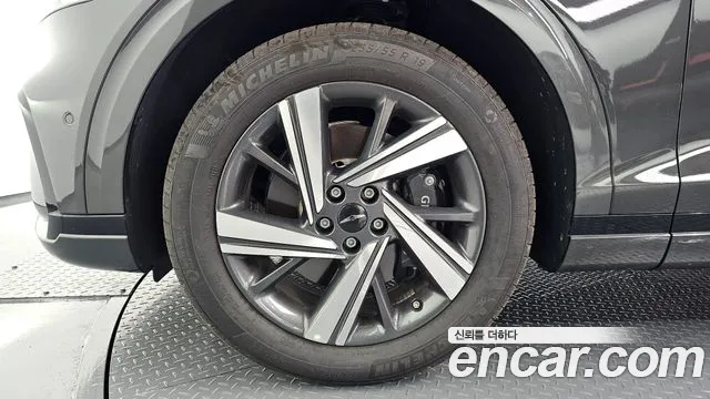 Genesis GV70 — Фото автомобиля 5