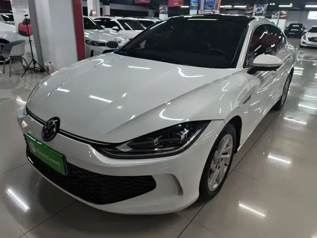 Фотография автомобиля — Volkswagen Lamando