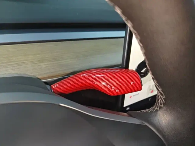 Tesla Model 3 — Фото автомобиля 13