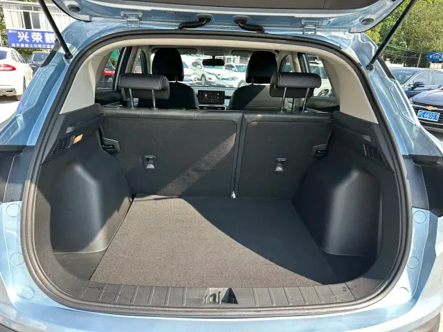 Geely Binyue — Фото автомобиля 7