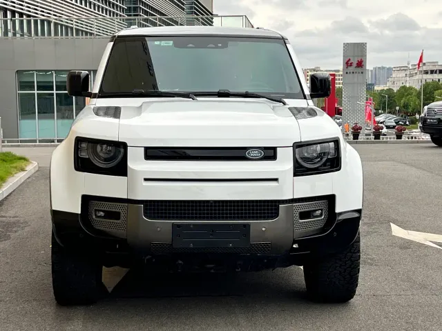 Land Rover Defender — Фото автомобиля 2