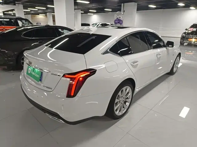 Cadillac CT5 — Фото автомобиля 6