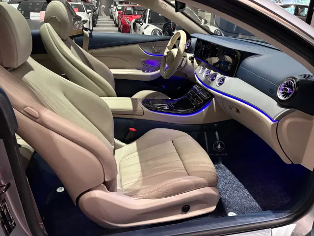 Mercedes-Benz E-Class — Фото автомобиля 11