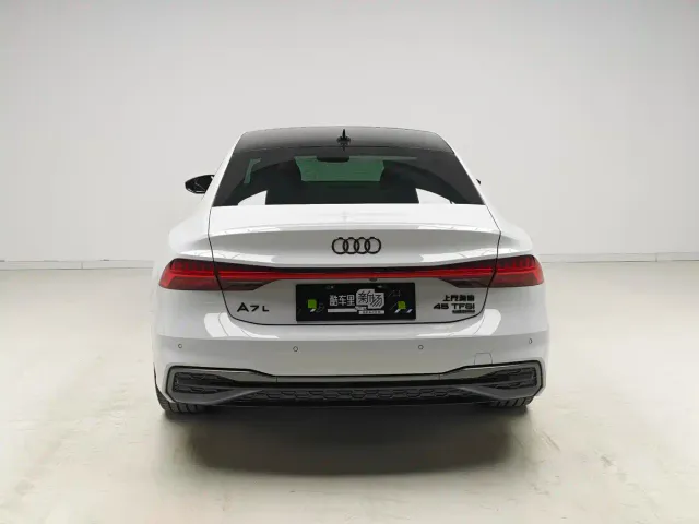 Audi A7L — Фото автомобиля 5