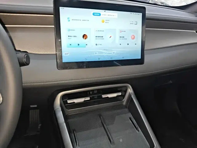 BYD Qin PLUS — Фото автомобиля 12