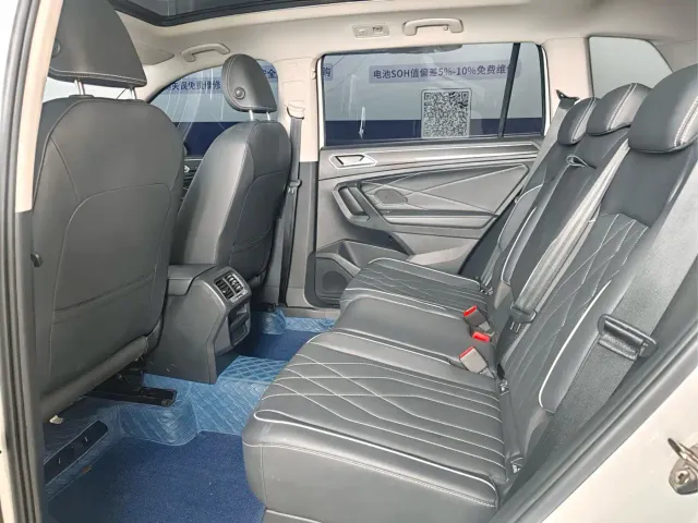 Volkswagen Tiguan L — Фото автомобиля 6