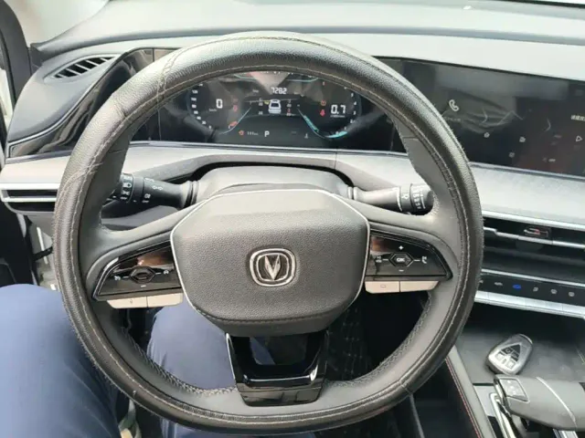 Changan Eado — Фото автомобиля 10