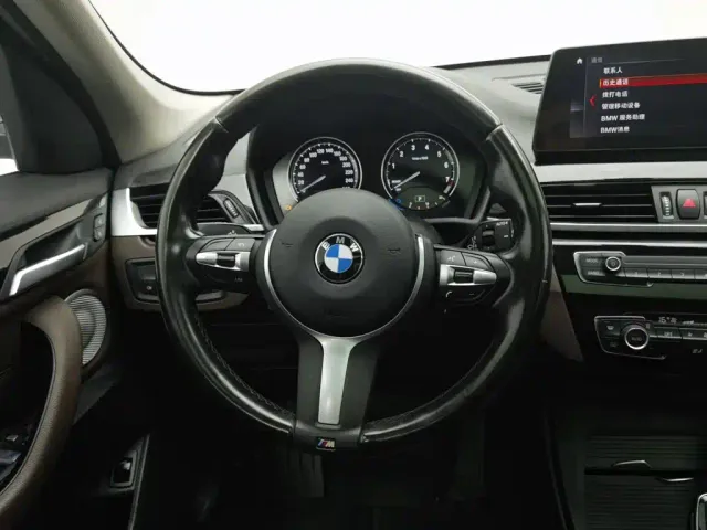 BMW X1 — Фото автомобиля 11