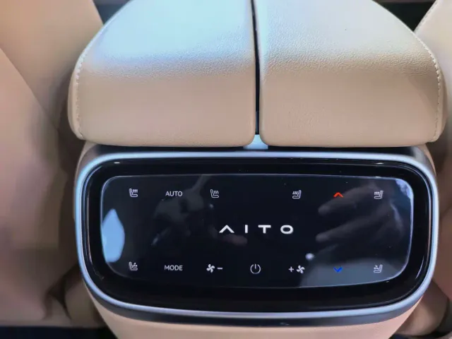 Aito M7 — Фото автомобиля 12