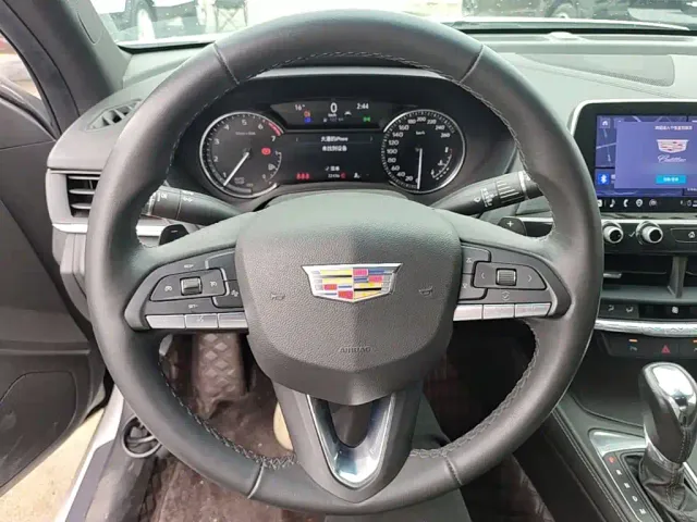 Cadillac CT4 — Фото автомобиля 6