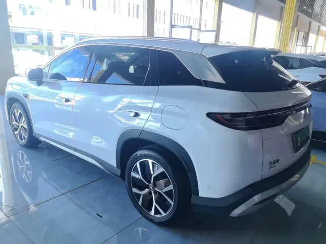 BYD Song L DM-i — Фото автомобиля 4