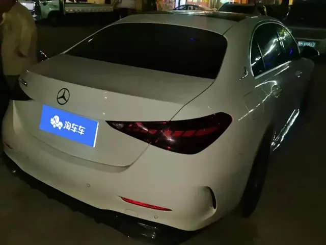Mercedes-Benz C-Class — Фото автомобиля 3