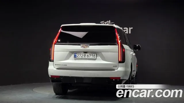 Cadillac Escalade Generation 5 — Фото автомобиля 4