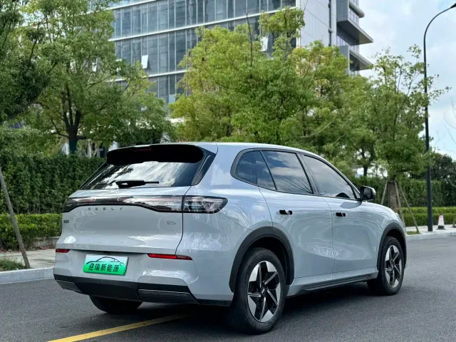 Geely Galaxy E5 — Фото автомобиля 7
