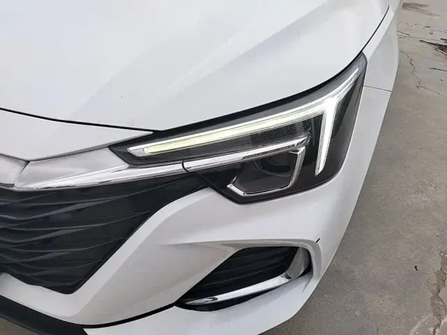 Roewe i6 MAX EV — Фото автомобиля 23