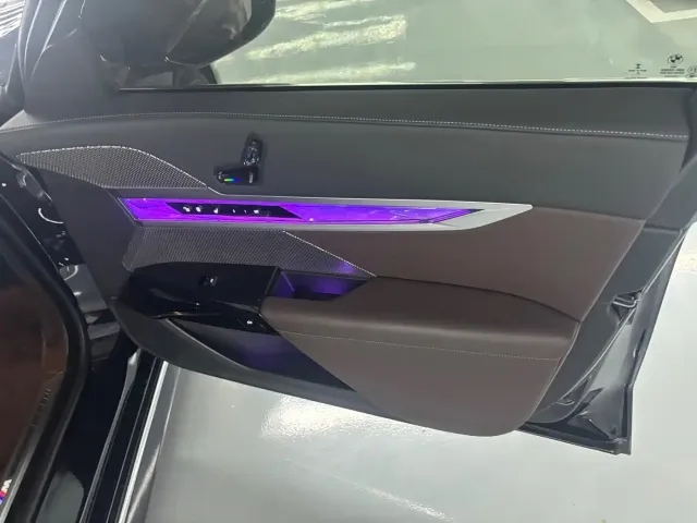 BMW 7 Series — Фото автомобиля 9