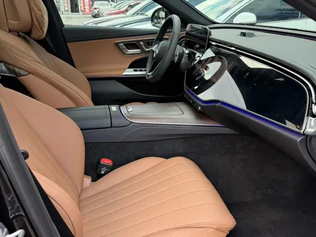 Mercedes-Benz E-Class — Фото автомобиля 6