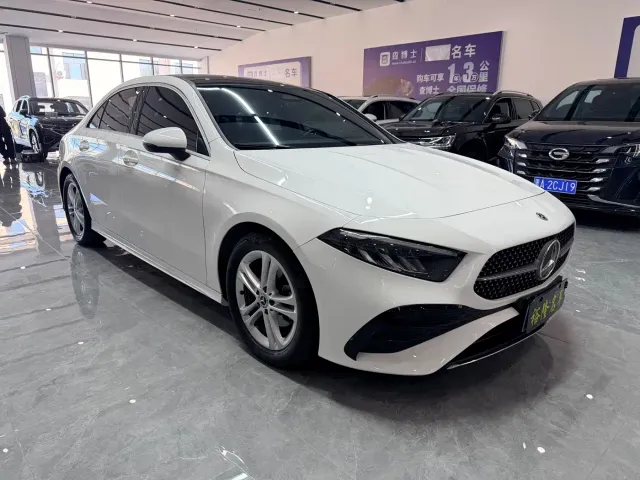 Mercedes-Benz A-Class — Фото автомобиля 3