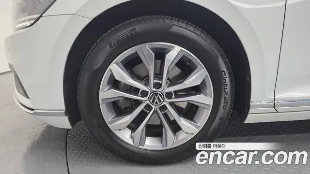 Volkswagen Passat Passat GT(B8) 2.0 TDI Premium — Фото автомобиля 5