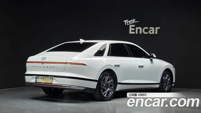 Hyundai Grandeur GN7 — Фото автомобиля 2