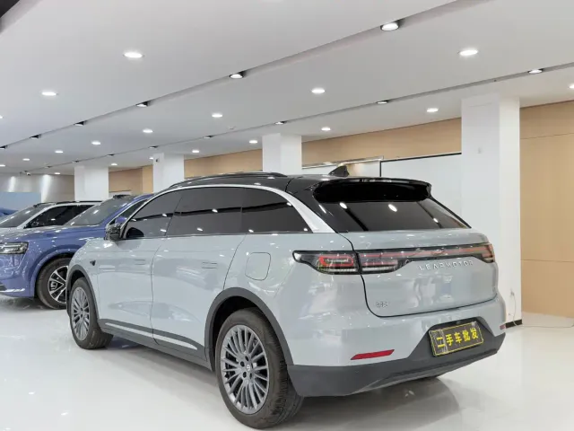 Leapmotor C11 — Фото автомобиля 9