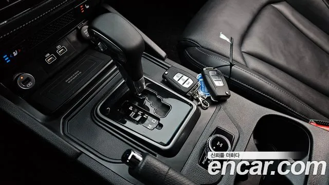 KG_Mobility_Ssangyong Rexton Новый Rexton Sport Khan Дизель 2.2 4WD — Фото автомобиля 9