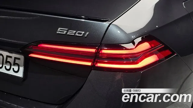 BMW 5-Series — Фото автомобиля 23