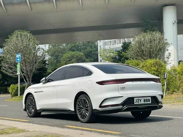 BYD Han — Фото автомобиля 4