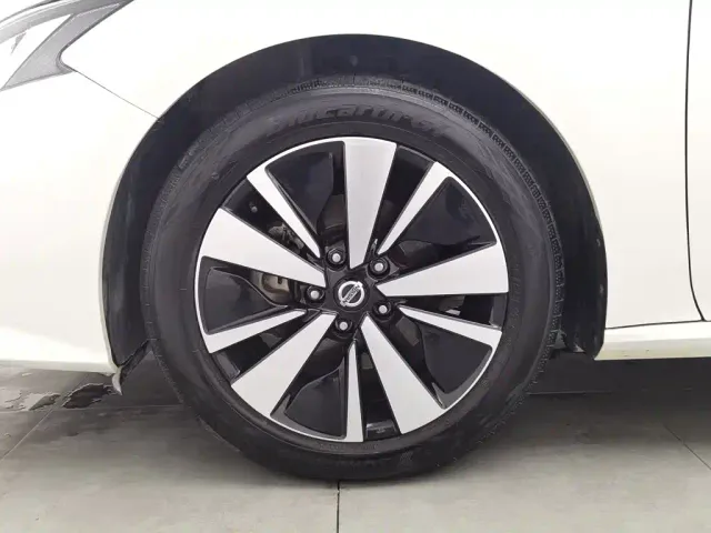 Nissan Teana — Фото автомобиля 17