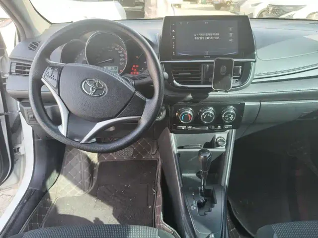 Toyota Vios — Фото автомобиля 12