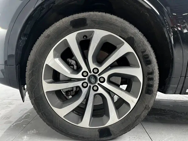 Land Rover Discovery Sport — Фото автомобиля 13