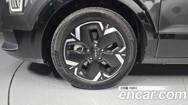 Kia Niro New — Фото автомобиля 5