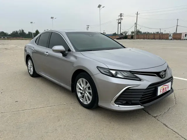 Toyota Camry — Фото автомобиля 3