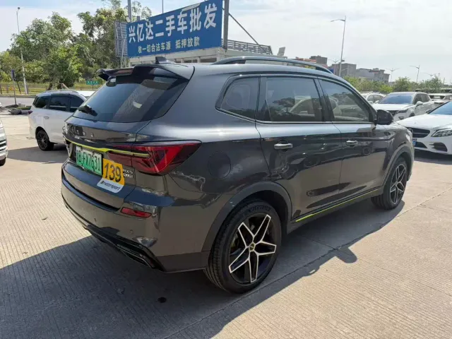 Roewe RX5 — Фото автомобиля 9